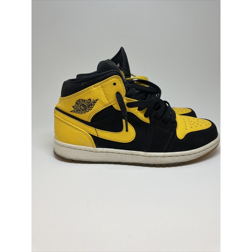 Size 8 - Jordan 1 Retro Mid New Love 2017 (554724-035)